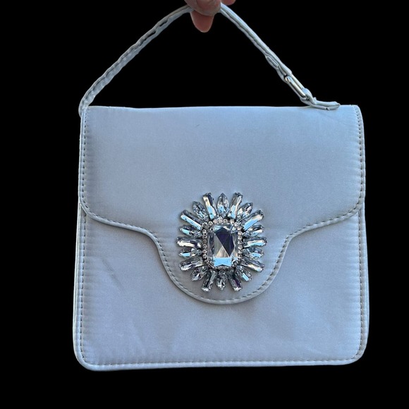 Kate Landry Handbags - Kate Landry Silver Glam Evening‎ Purse